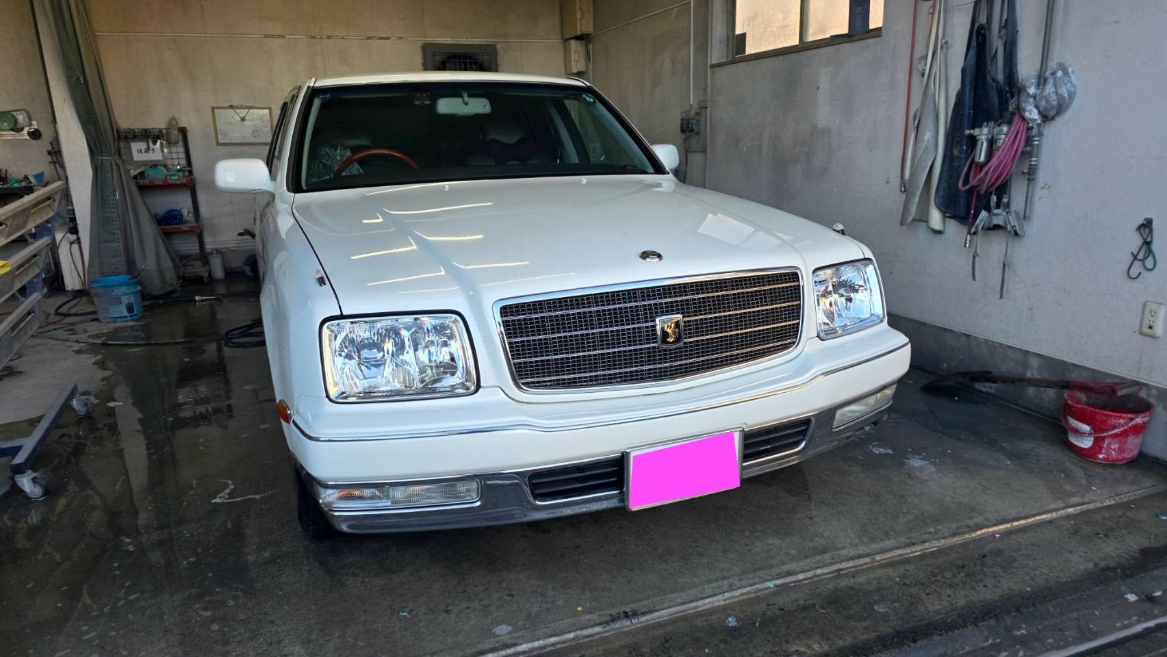 センチュリー バンパーえぐれ｜ピッカーズ札幌店 – 札幌市の車のキズ・ヘコミ、板金修理専門店