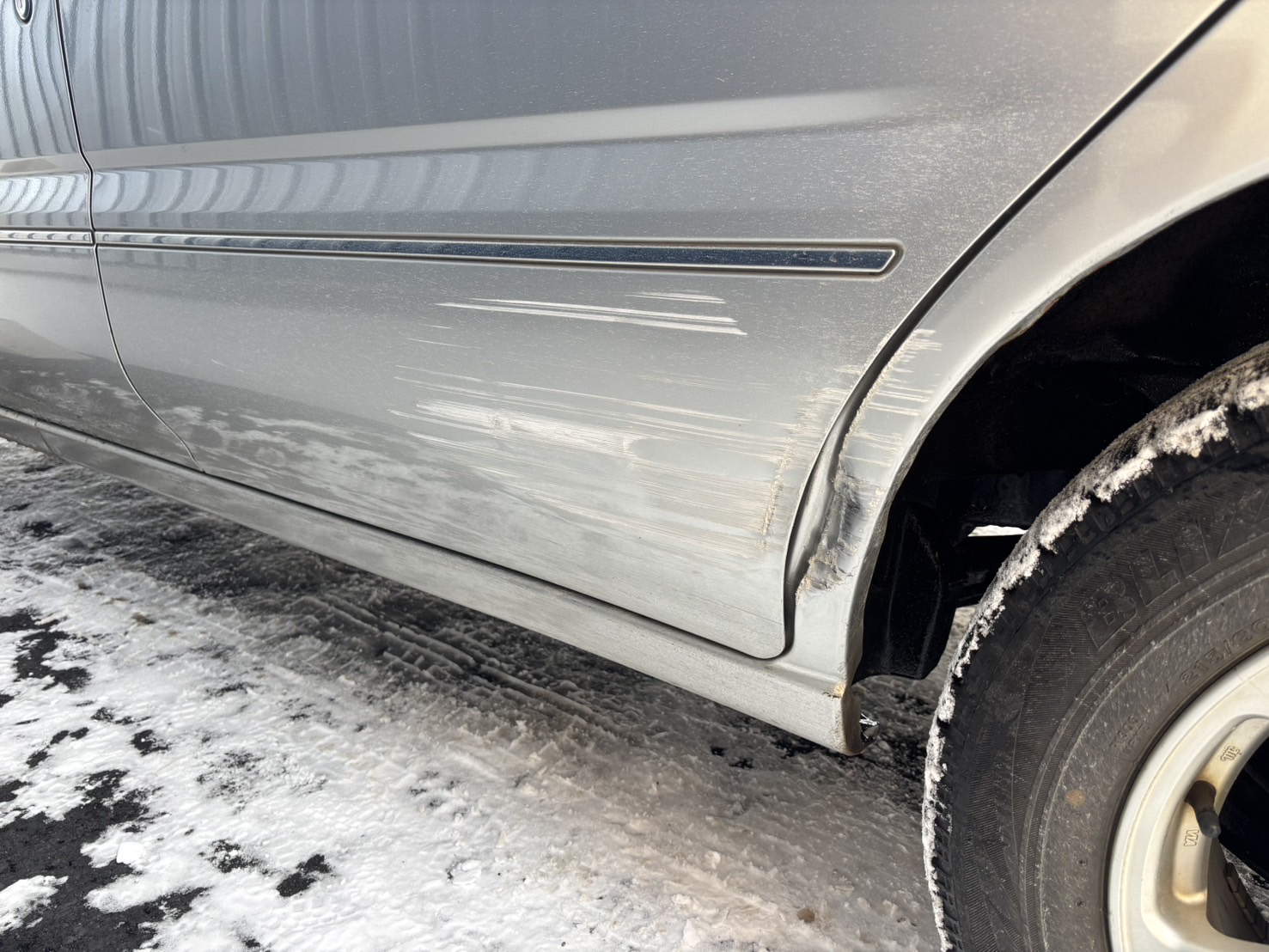 プレサージュ　ヘコミ｜ピッカーズ札幌店 – 札幌市の車のキズ・ヘコミ、板金修理専門店