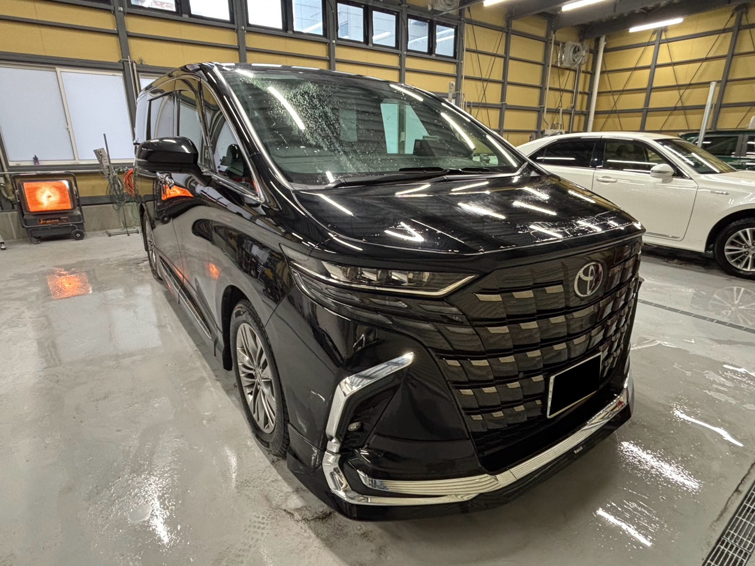 アルファード ヘコミ｜ピッカーズ札幌店 – 札幌市の車のキズ・ヘコミ、板金修理専門店